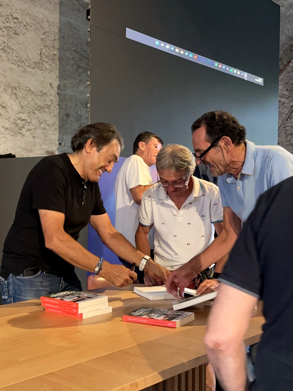 Chiappucci vs Bugno — il firmacopie
