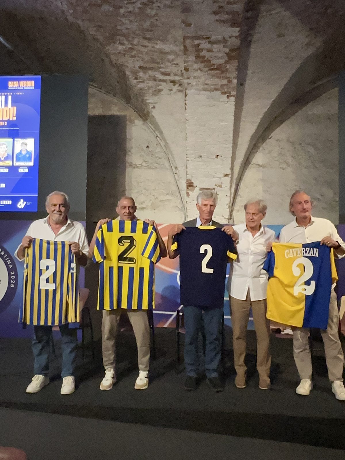 Fuori i secondi! — i grandi terzini gialloblù con le maglie numero 2